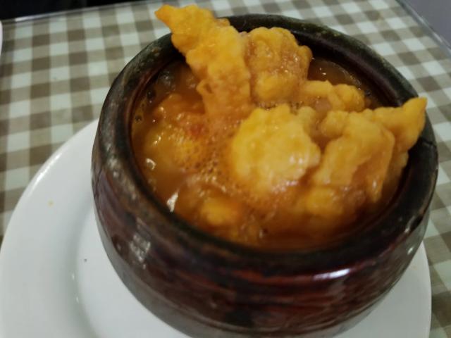 吃貨去哈爾濱一定要吃哪些當?shù)氐男〕裕?></a></p>

<p>（5） 哈爾濱的燒烤也不錯可以嘗嘗，哈爾濱的燒烤，碳烤居多，生肉烤制，烤出來的味道，對食材要求挺高，再就是調(diào)料來加入。有幾個店可以推薦，于家燒烤，道外北十八道街84.老味燒烤，安達街34號</p>
<p><a href=